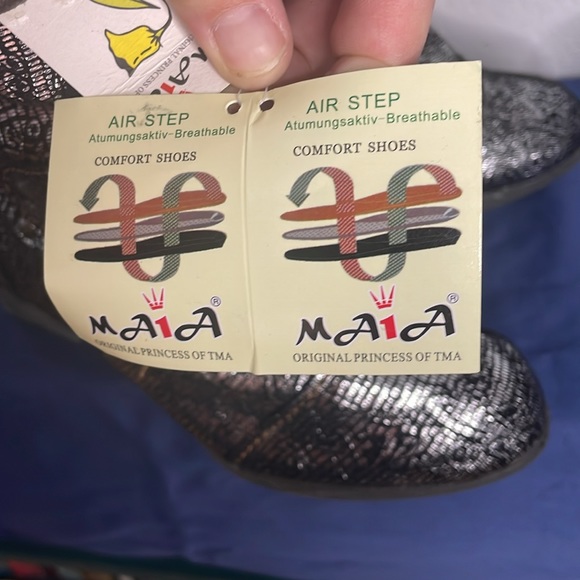 TMA MAIA company women’s leather metallic boots 7.5 NWT - Picture 14 of 15